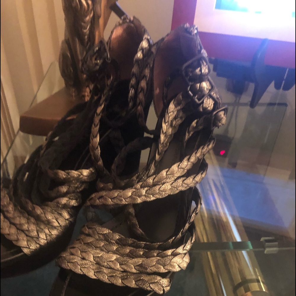 4” Wedge Heels; color gold & black